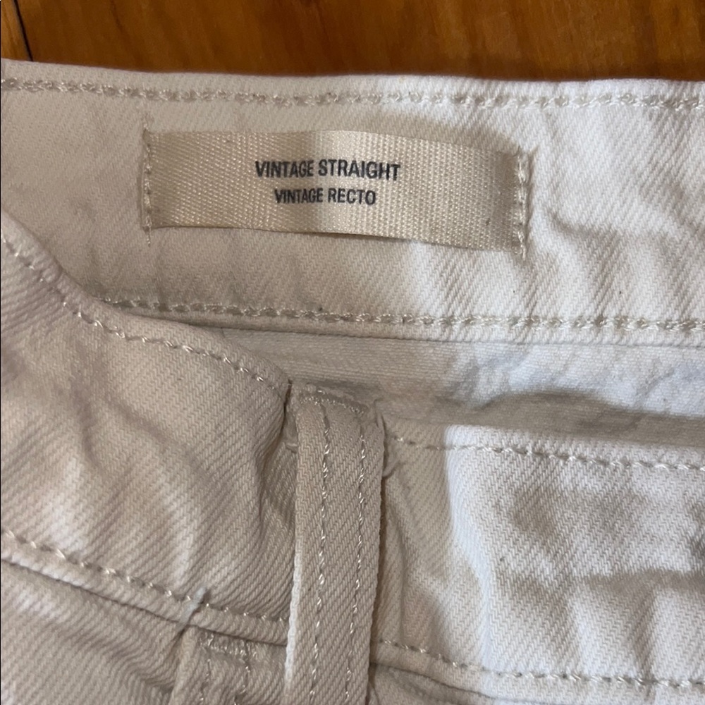 Universal Thread White High Rise Jeans Relaxed Fit - Picture 4 of 6